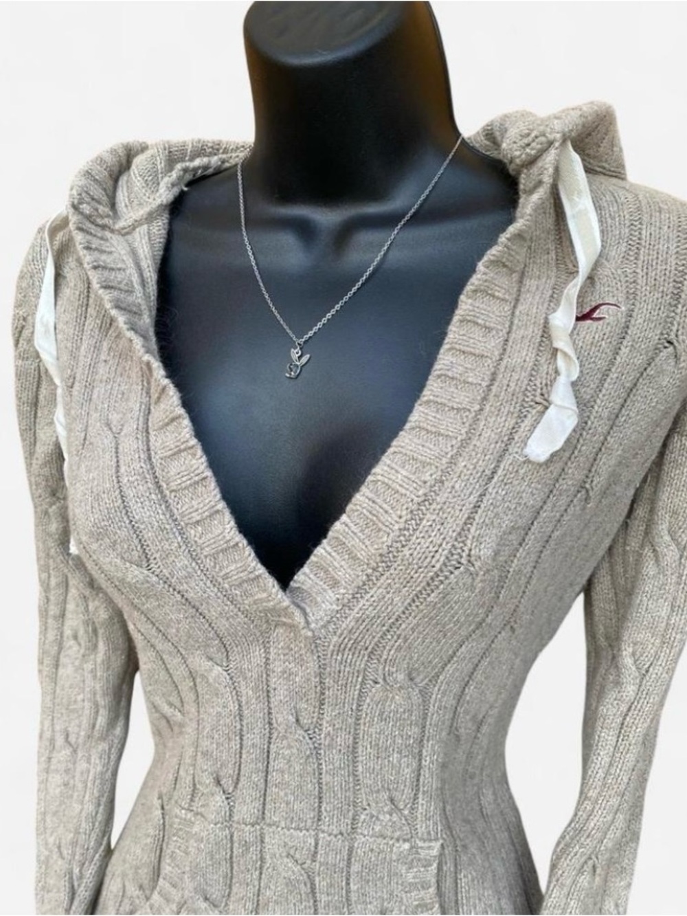 Y2k Hollister Tan Cable Knit Hooded Sweater - Picture 2 of 5